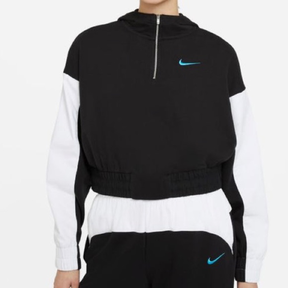 Nike Icon Clash women’s hoodie